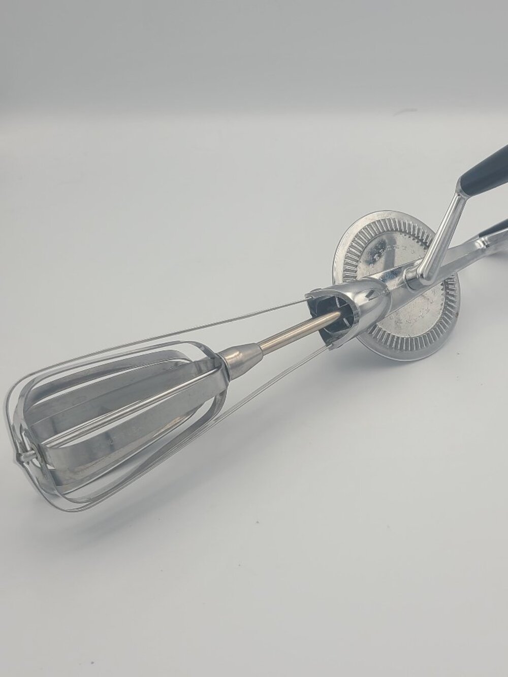 Vintage Flint Ekco Best Egg Beater Hand Crank Mixer Stainless Steel Black Handle